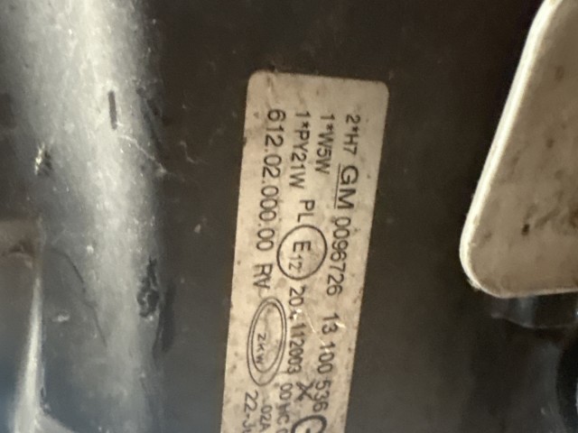 8067 Opel Corsa C 2000-2006 Jobb első projektoros Lámpa Fényszóró