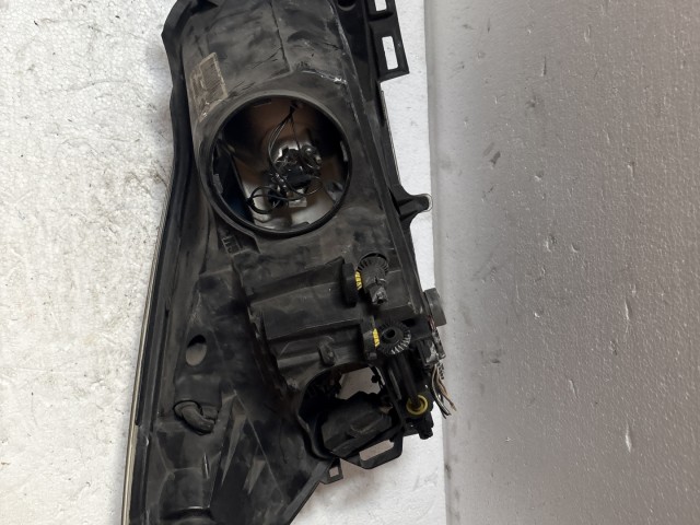8452 Opel corsa d 2004-2010 Bal első Lámpa Fényszóró  