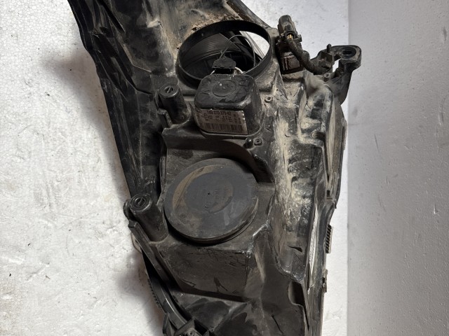8068 Opel H astra 2004-2014 Jobb első Lámpa Fényszóró 