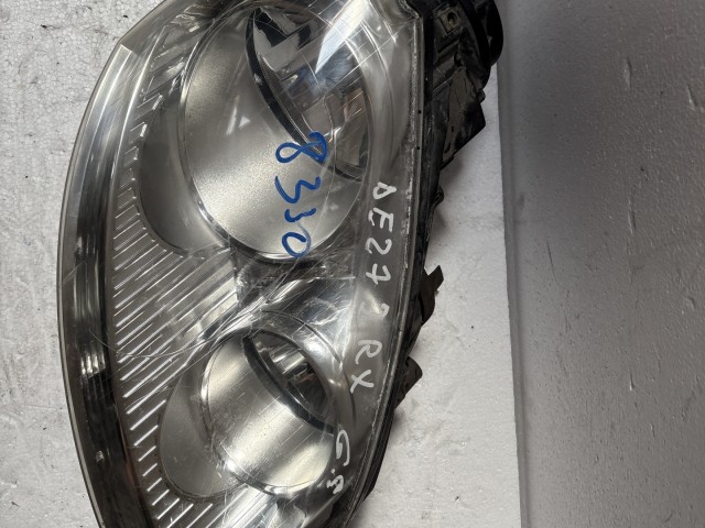 8330 Volkswagen Golf V. 2003-2008 Jobb első Lámpa Fényszóró 