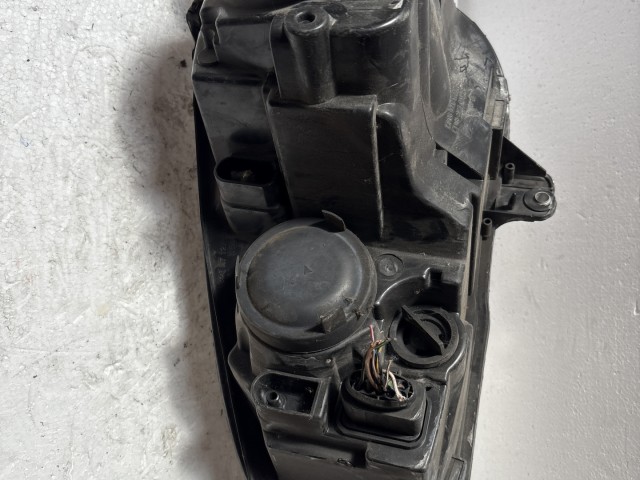 8330 Volkswagen Golf V. 2003-2008 Jobb első Lámpa Fényszóró 