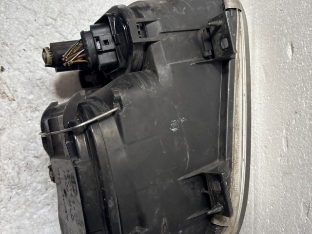 6838 Volkswagen Golf IV. 1997-2005 Bal első  Lámpa Fényszóró