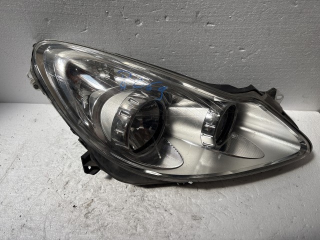 8069 Opel Corsa D 2006-2014 Jobb első Lámpa Fényszóró