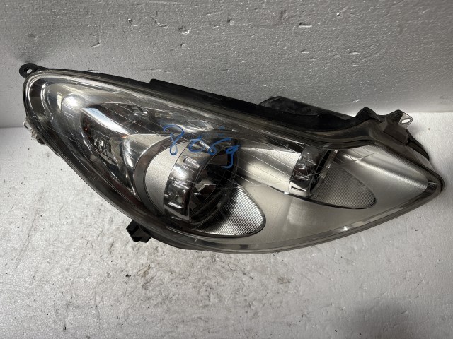 8069 Opel Corsa D 2006-2014 Jobb első Lámpa Fényszóró