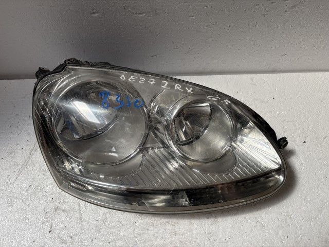 8330 Volkswagen Golf V. 2003-2008 Jobb első Lámpa Fényszóró 