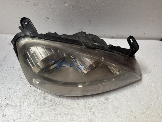 8067 Opel Corsa C 2000-2006 Jobb első projektoros Lámpa Fényszóró