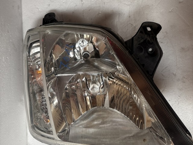 7016 Opel Meriva A 2003-2010 Jobb első Lámpa Fényszóró