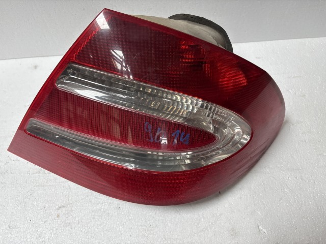 9019 Mercedes Benz CLK C209 2002-2009 Jobb hátsó Lámpa