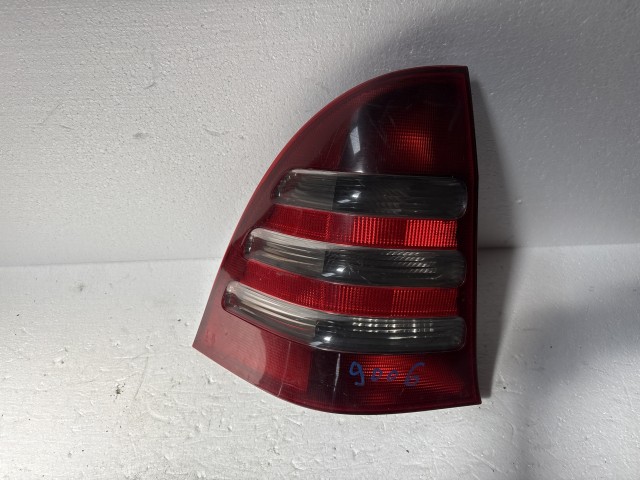 9006 Mercedes Benz C kombi w203 2003-2007 Bal hátsó Lámpa