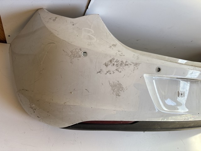 1725 Opel Astra J 2009-2015 Hátsó Lökhárító Használt Fehér 5 ajtós