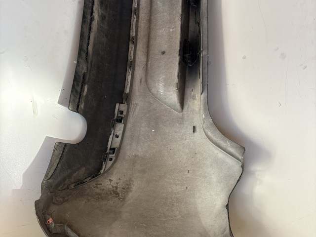 3686 Opel Astra J 2009-2015 Hátsó Lökhárító Használt 5 ajtós