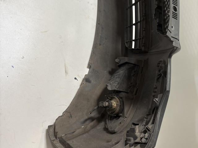 8595 Volkswagen Polo 2005-2009 első Lökhárító Használt Fekete 
