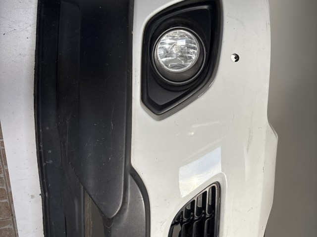 776 Opel Antara 2010-2015 első Lökhárító Használt Fehér radaros