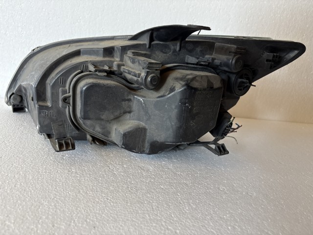8383 Ford Focus II. 2004-2008 Jobb első Lámpa Fényszóró