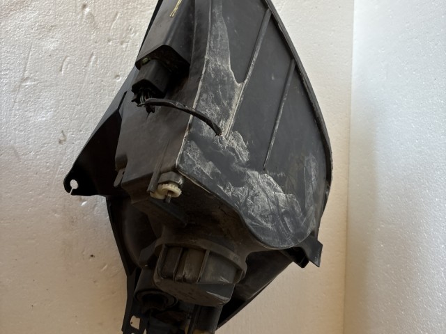 8366 Ford Fiesta v 2002-2005 Bal első  Lámpa Fényszóró