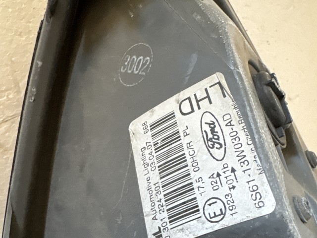 8356 Ford Fiesta v 2004-2008 Bal első  Lámpa Fényszóró