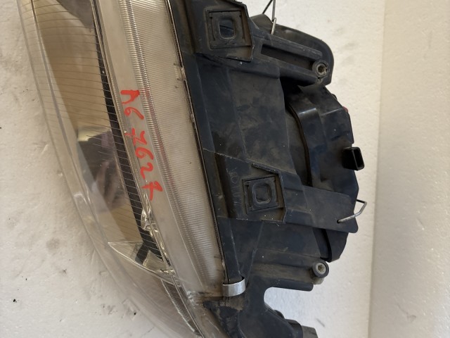 7627 Audi A6 2000-2004 Bal első  Lámpa Fényszóró