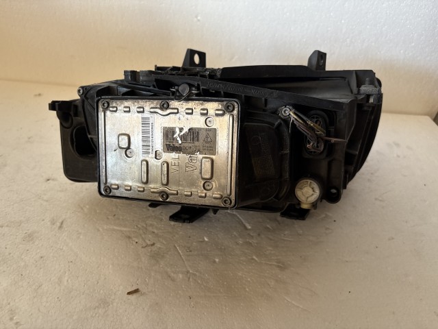 7687 Audi A4 B6 2000-2004 Jobb első Lámpa Fényszóró Xenon