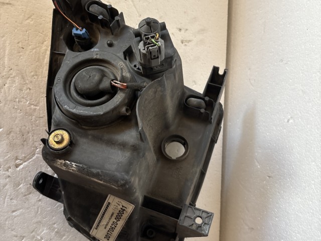 7643 Suzuki Ignis  Jobb első Lámpa Fényszóró