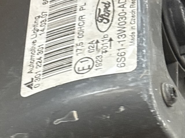 8359 Ford Fiesta v 2004-2008 Bal első  Lámpa Fényszóró