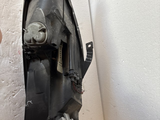 8260 Mitsubishi Colt VI. 2004-2012 Bal első  Lámpa Fényszóró
