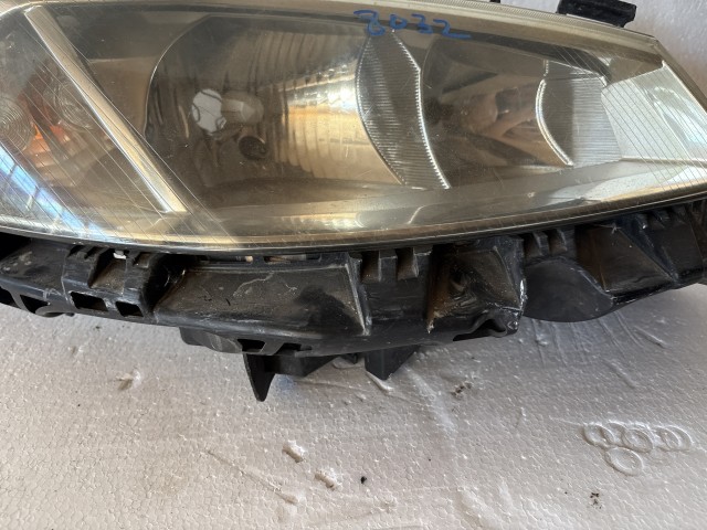 8032 Renault Megane II. 2002-2009 Jobb első Lámpa Fényszóró