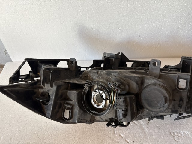 8032 Renault Megane II. 2002-2009 Jobb első Lámpa Fényszóró