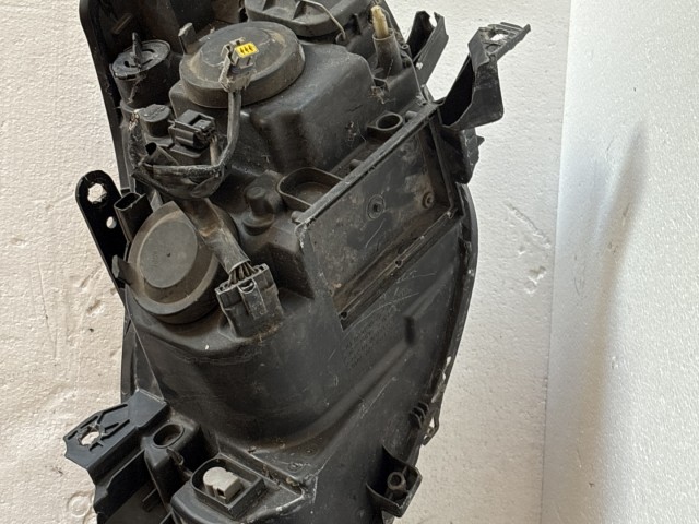 8035 Renault Clio III. 2007-2014 Jobb első Lámpa Fényszóró