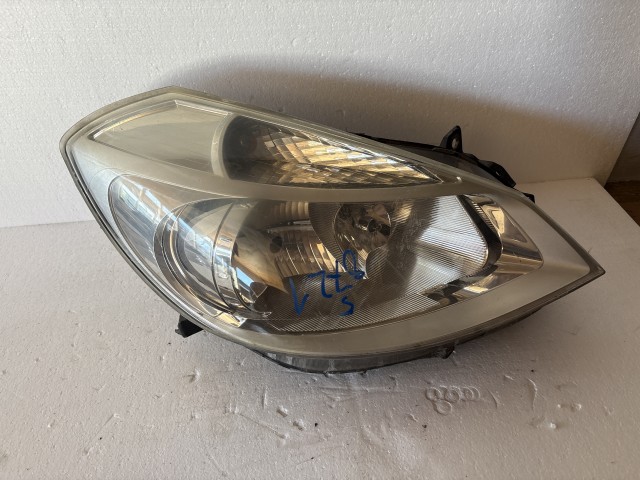 8521 Renault Clio III. 2007-2014 Jobb első Lámpa Fényszóró