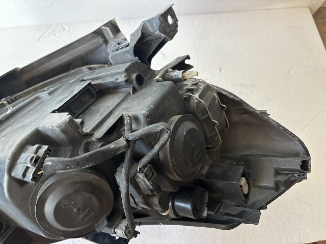 8039 Renault Clio III. 2007-2014 Bal első  Lámpa Fényszóró
