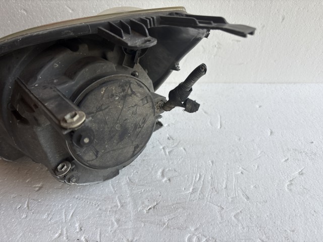 9090 Ford Fiesta v 2004-2008 Jobb első Lámpa Fényszóró
