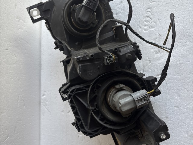 8490 BMW E46 1998-2004 Compact  Jobb első Lámpa Fényszóró