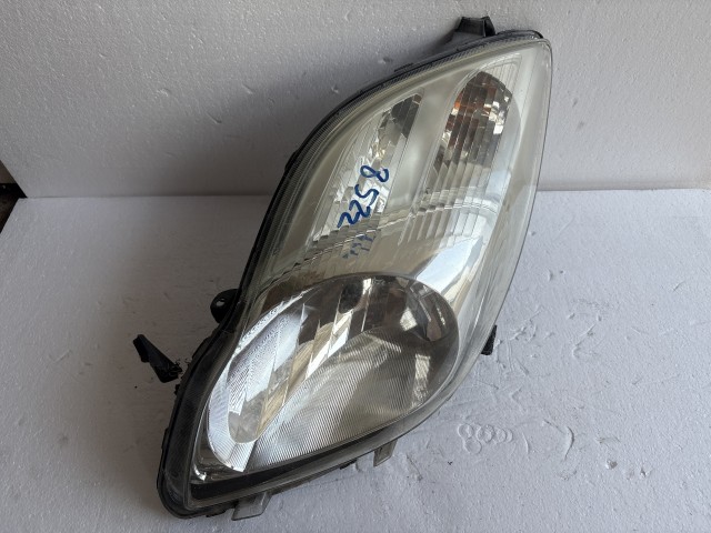 8522 Toyota Yaris II. 2005-2011 Bal első  Lámpa Fényszóró