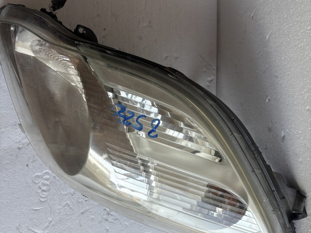 8522 Toyota Yaris II. 2005-2011 Bal első  Lámpa Fényszóró