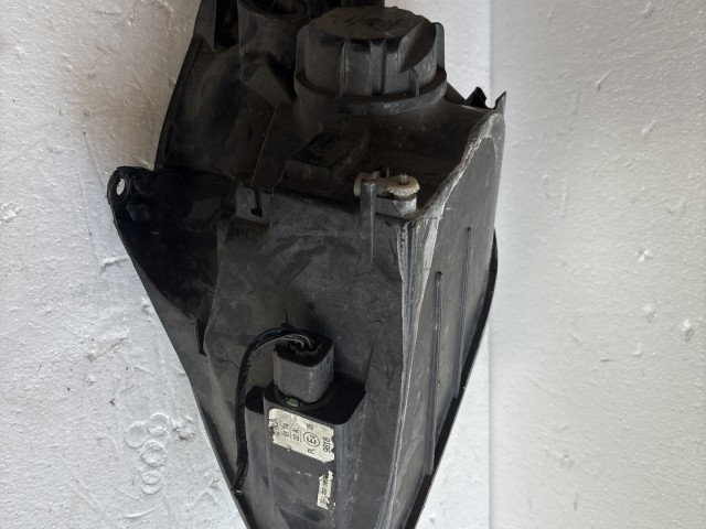 9083 Ford Fiesta 2002-2005 Jobb első Lámpa Fényszóró