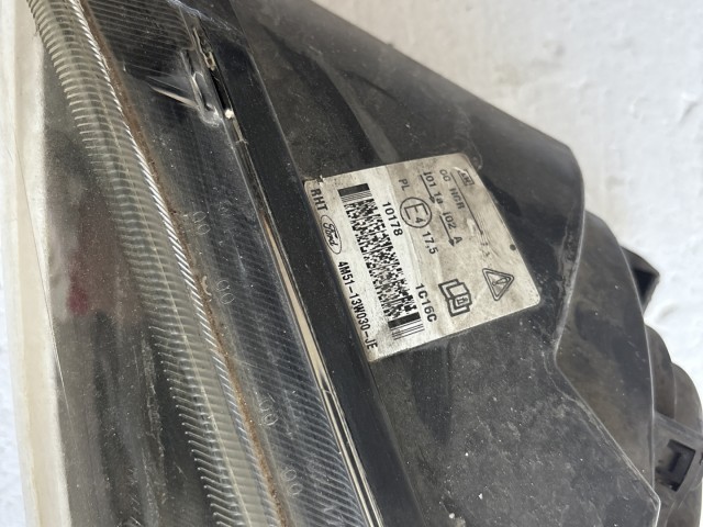 9085 Ford Focus II. 2004-2011 Jobb első Lámpa Fényszóró