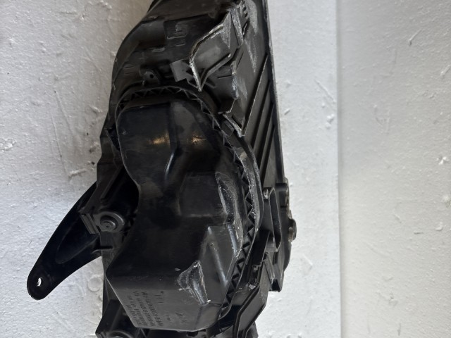9085 Ford Focus II. 2004-2011 Jobb első Lámpa Fényszóró