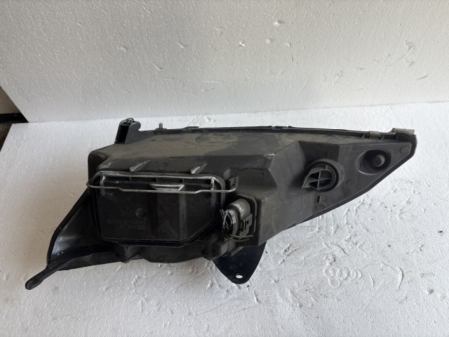 8464 Ford Focus 1998-2004  Jobb első Lámpa Fényszóró