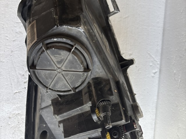 9063 Opel Corsa D 2006-2014 Bal első Lámpa Fényszóró