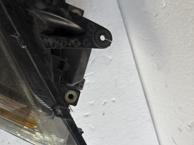 8467 Ford Focus II. 2004-2011 Bal első Lámpa Fényszóró