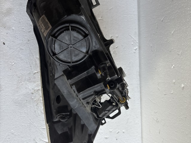 9066 Opel Corsa D 2010 Bal első Lámpa Fényszóró