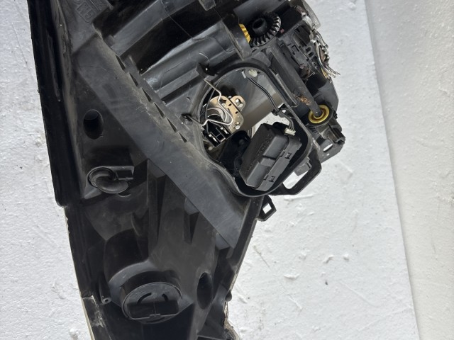 9066 Opel Corsa D 2010 Bal első Lámpa Fényszóró