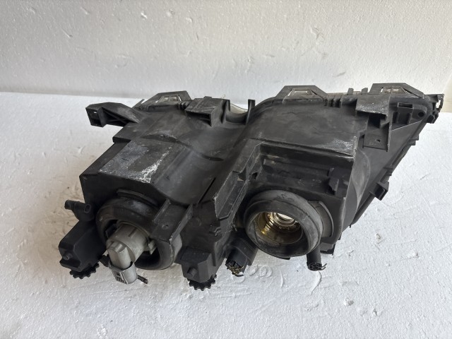 12268 BMW E46 1998-2004 1998-2004 Jobb első Lámpa Fényszóró