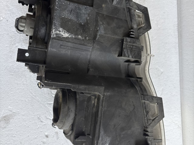 12268 BMW E46 1998-2004 1998-2004 Jobb első Lámpa Fényszóró