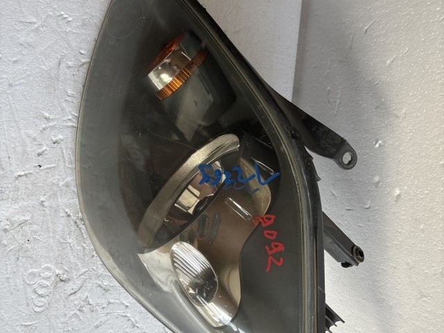 12269 Ford Fiesta v 2004-2008 Bal első Lámpa Fényszóró