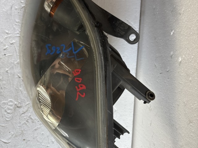 12269 Ford Fiesta v 2004-2008 Bal első Lámpa Fényszóró