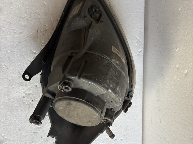 12269 Ford Fiesta v 2004-2008 Bal első Lámpa Fényszóró