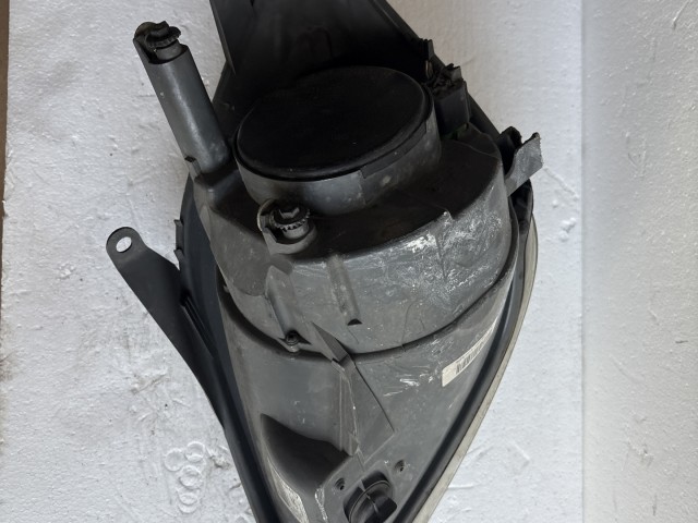 9089 Ford Fiesta v 2004-2008 Jobb első Lámpa Fényszóró