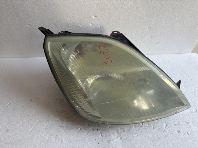9082 Ford Fiesta 2002-2005  Jobb első Lámpa Fényszóró