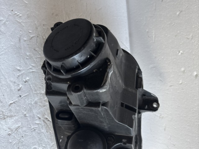 9099 Volkswagen Golf V. 2003-2008 Jobb első Lámpa Fényszóró